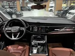 2021 Audi Q7 55 TFSI quattro S line sporty — фото 11