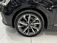 2021 Audi Q7 55 TFSI quattro S line sporty — фото 13