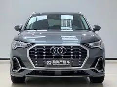 2022 Audi Q3 35 TFSI — фото 2