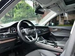 2022 Audi Q7 55 TFSI quattro S line sporty — фото 5