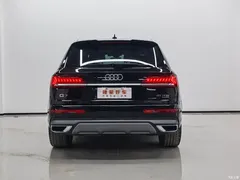 2021 Audi Q7 45 TFSI quattro S line sporty — фото 5