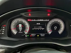 2021 Audi Q7 45 TFSI quattro S line sporty — фото 7