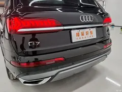 2021 Audi Q7 45 TFSI quattro S line sporty — фото 12