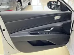 2022 Hyundai Elantra 1.5L CVT GLX Elite, белый — фото 15
