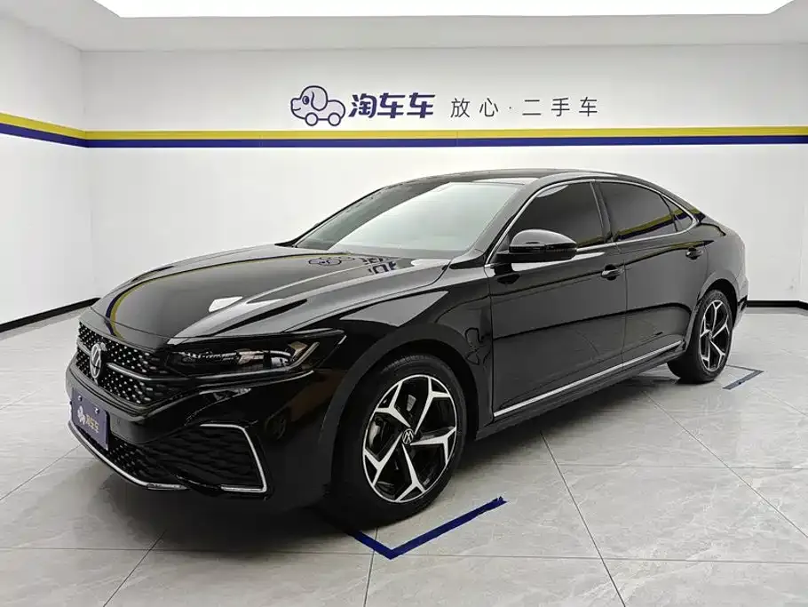 2023 Volkswagen Passat 330TSI Elite