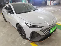 2022 Changan UNI-V 2.0T — фото 4