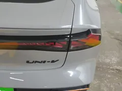 2022 Changan UNI-V 2.0T — фото 8