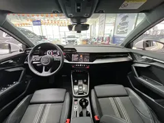 2022 Audi A3L Limousine 35 TFSI, белый — фото 9