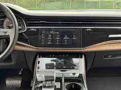 2023 Audi Q7 55 TFSI quattro S, чёрный — фото 10
