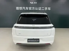 2025 Li Auto L8 Ultra, белый — фото 8