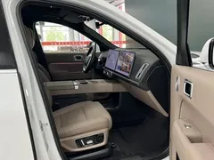 2025 Li Auto L8 Ultra, белый — фото 10