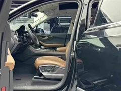 2023 Audi Q7 55 TFSI quattro S line, чёрный — фото 6