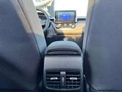 2022 Toyota Levin 185T CVT Luxury, белый — фото 17