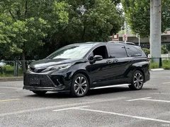 2023 Toyota Granvia 2.5L Hybrid Premium Welfare PLUS — фото 1