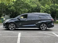 2023 Toyota Granvia 2.5L Hybrid Premium Welfare PLUS — фото 12