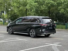 2023 Toyota Granvia 2.5L Hybrid Premium Welfare PLUS — фото 14