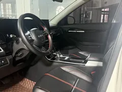 2021 Kia Seltos 1.5L CVT Trend, белый — фото 7