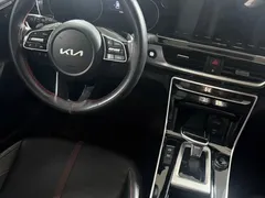 2021 Kia Seltos 1.5L CVT Trend, белый — фото 13