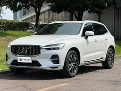2022 Volvo XC60 4WD Luxury, белый — фото 1