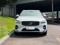 2022 Volvo XC60 4WD Luxury, белый — фото 2
