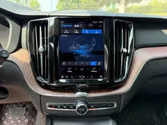 2022 Volvo XC60 4WD Luxury, белый — фото 10