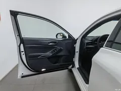 2022 Toyota Avalon 2.0L Base — фото 8