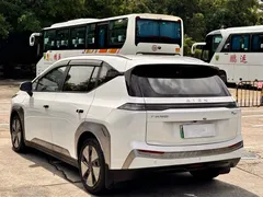 2025 Aion Y Plus 510 Executive 58.9kWh, белый — фото 6