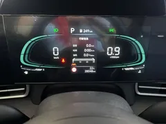 2023 Hyundai Elantra 1.5L CVT LUX Premium, белый — фото 7