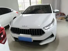 2021 Kia Cerato 1.5L CVT Fashion, белый — фото 3