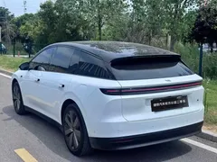 2025 Li Auto i6 4WD Standard, белый — фото 4
