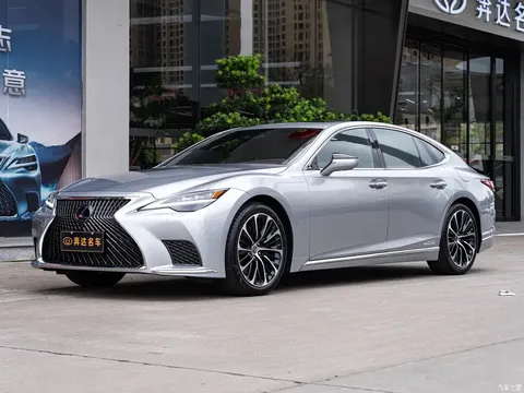 2021 Lexus LS 500h Executive