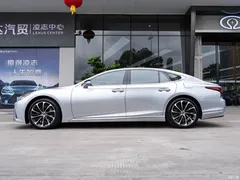 2021 Lexus LS 500h Executive — фото 4
