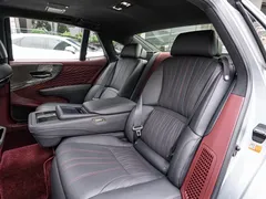 2021 Lexus LS 500h Executive — фото 11