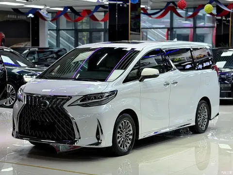 2020 Lexus LM 300h seven-seater elegant