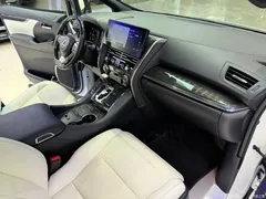 2020 Lexus LM 300h seven-seater elegant — фото 6