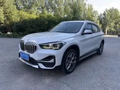 2022 BMW X1, белый — фото 1