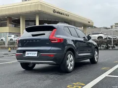2022 Volvo XC40 T4 4WD Zhixing Fashion, синий — фото 4