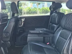 2019 Honda Elysion 2.0L Hybrid Luxury — фото 14