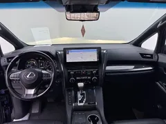 2020 Lexus LM 300h, чёрный — фото 6