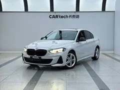 2023 BMW 1 Series 1 120i M, белый — фото 1