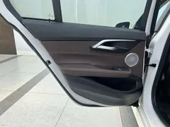 2023 BMW 1 Series 1 120i M, белый — фото 12