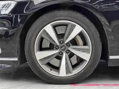 2022 Audi A8 New Energy A8L 60 TFSIe quattro Collection — фото 4