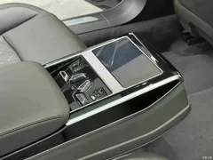 2022 Audi A8 New Energy A8L 60 TFSIe quattro Collection — фото 11