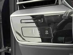 2022 Audi A8 New Energy A8L 60 TFSIe quattro Collection — фото 21