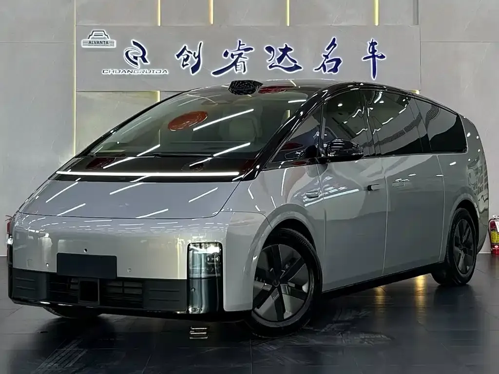 2024 Li Auto MEGA Ultra