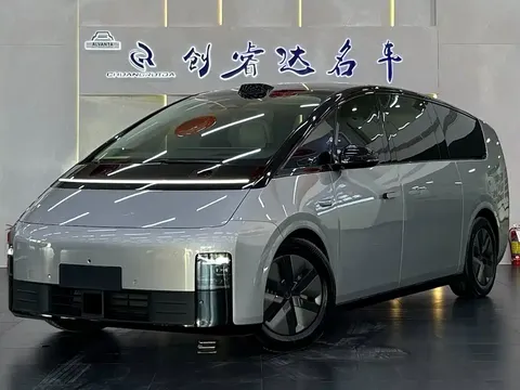 2024 Li Auto MEGA Ultra