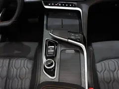 2022 Changan UNI-T 1.5T Sport premium, белый — фото 15