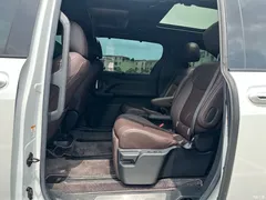 2021 Toyota Sienna 2.5L Hybrid Platinum — фото 7