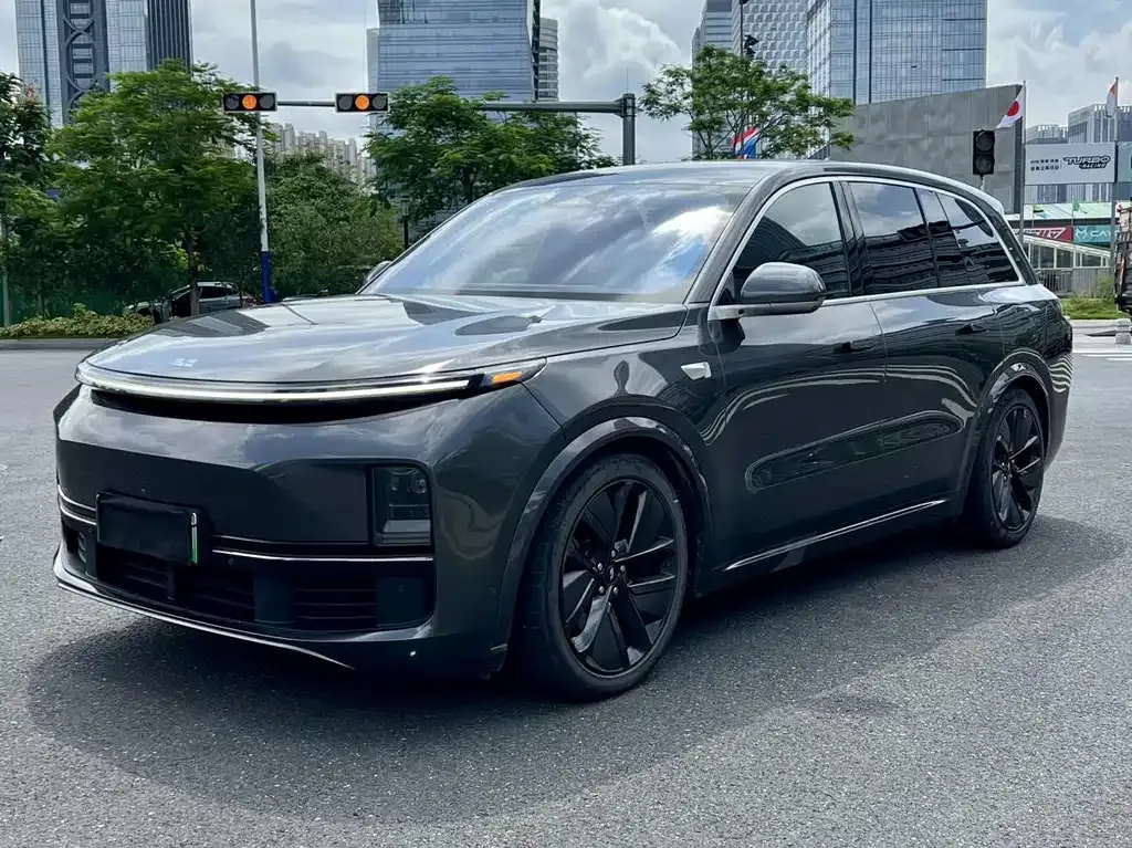 2023 Li Auto L8