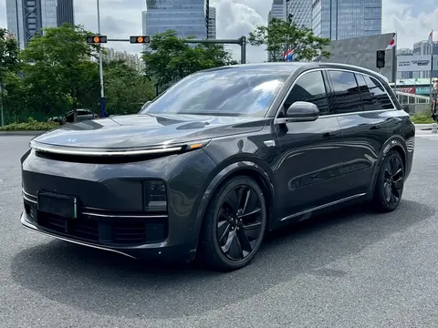 2023 Li Auto L8